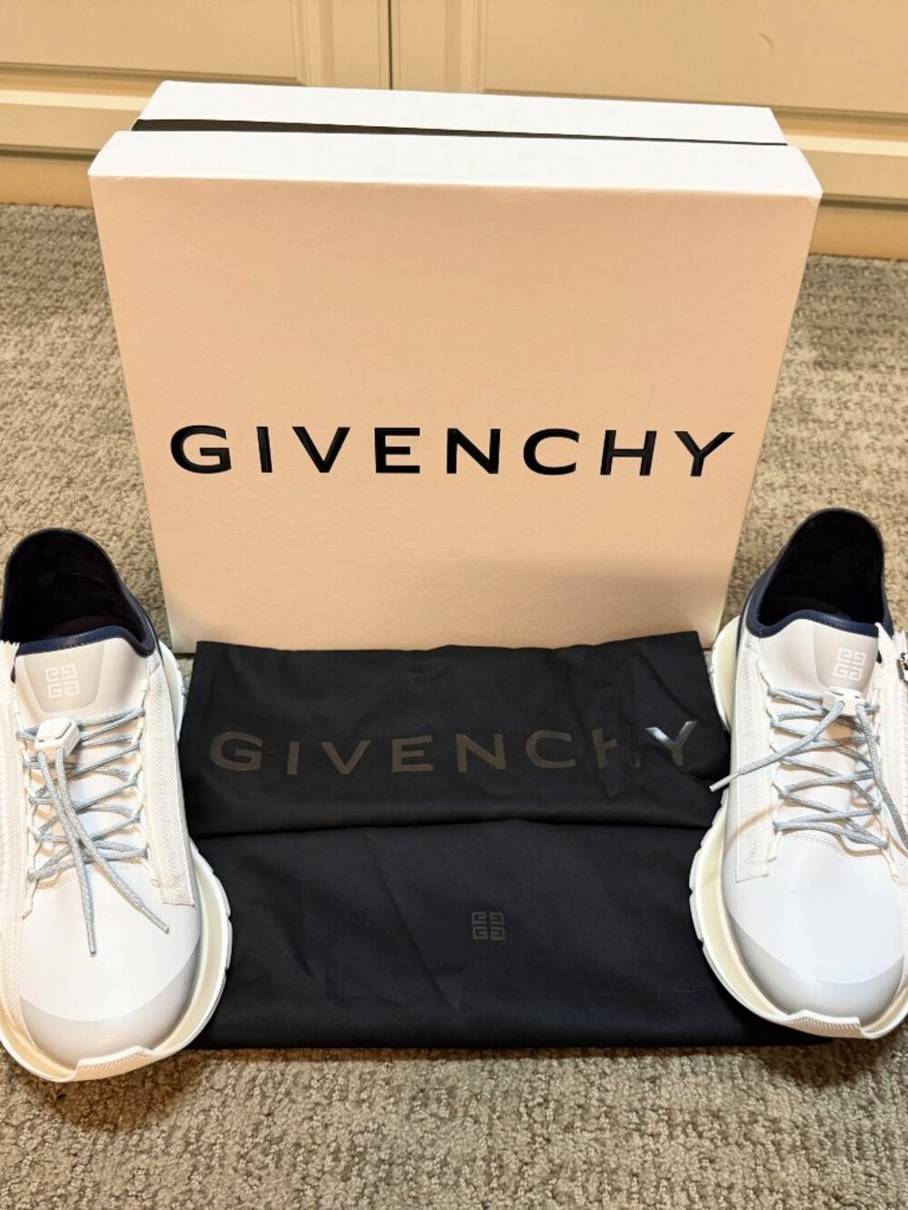 Givenchy Men's Spectre runner sneakers in synthetic leather and suede - Size 44 - Picture 6 of 16